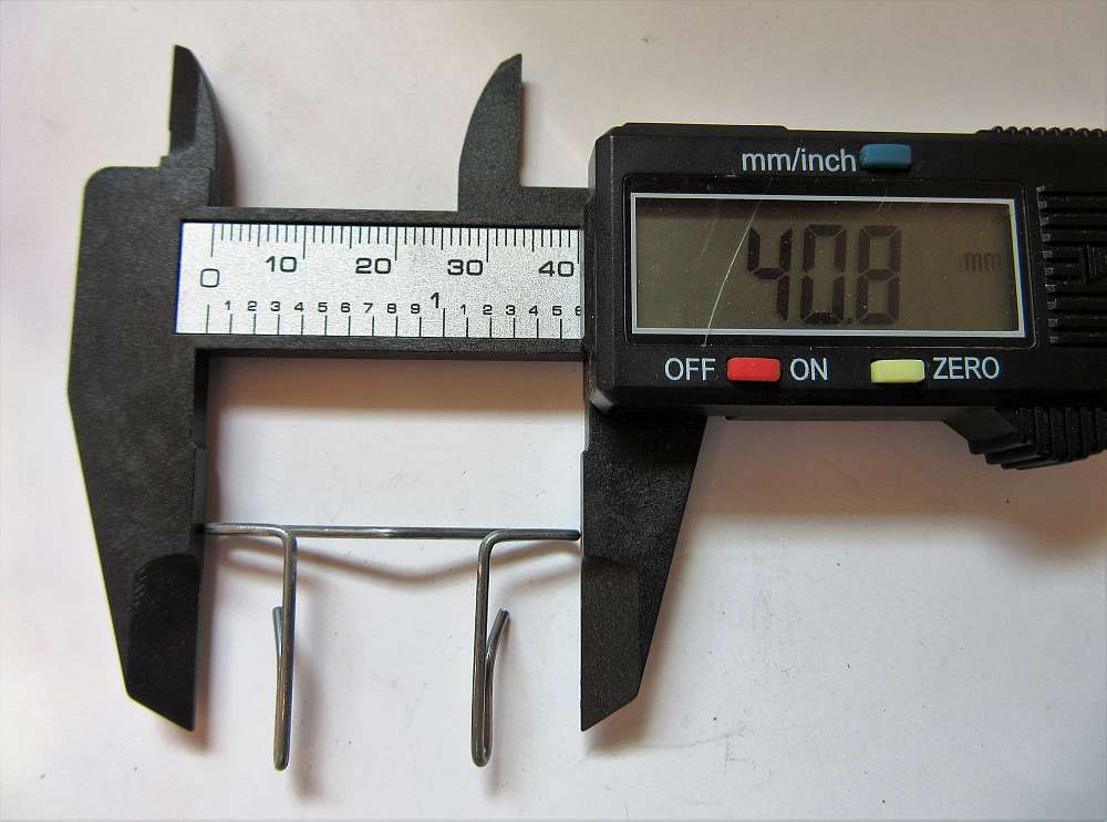 Mini-Arretierklammer für Kunststoff-Rollladenstäbe MK38 - 8 x 38mm - verzinkt