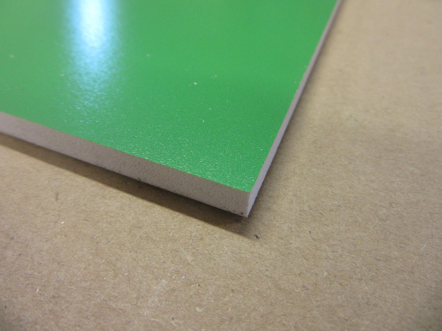 PVC Hartschaumplatte 6mm Zuschnitt grün lackiert 485 x 445mm - Kunststoffplatte