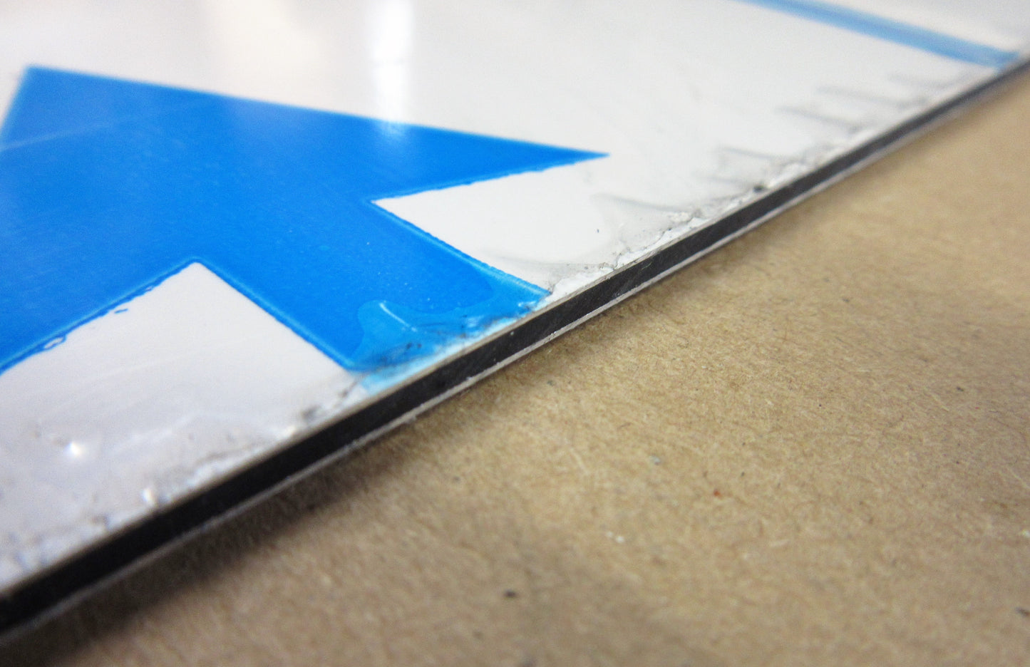 Alu-Verbundplatte 2mm weiß Zuschnitt 840 x 273mm, Deckschicht 0,25mm DIBOND®