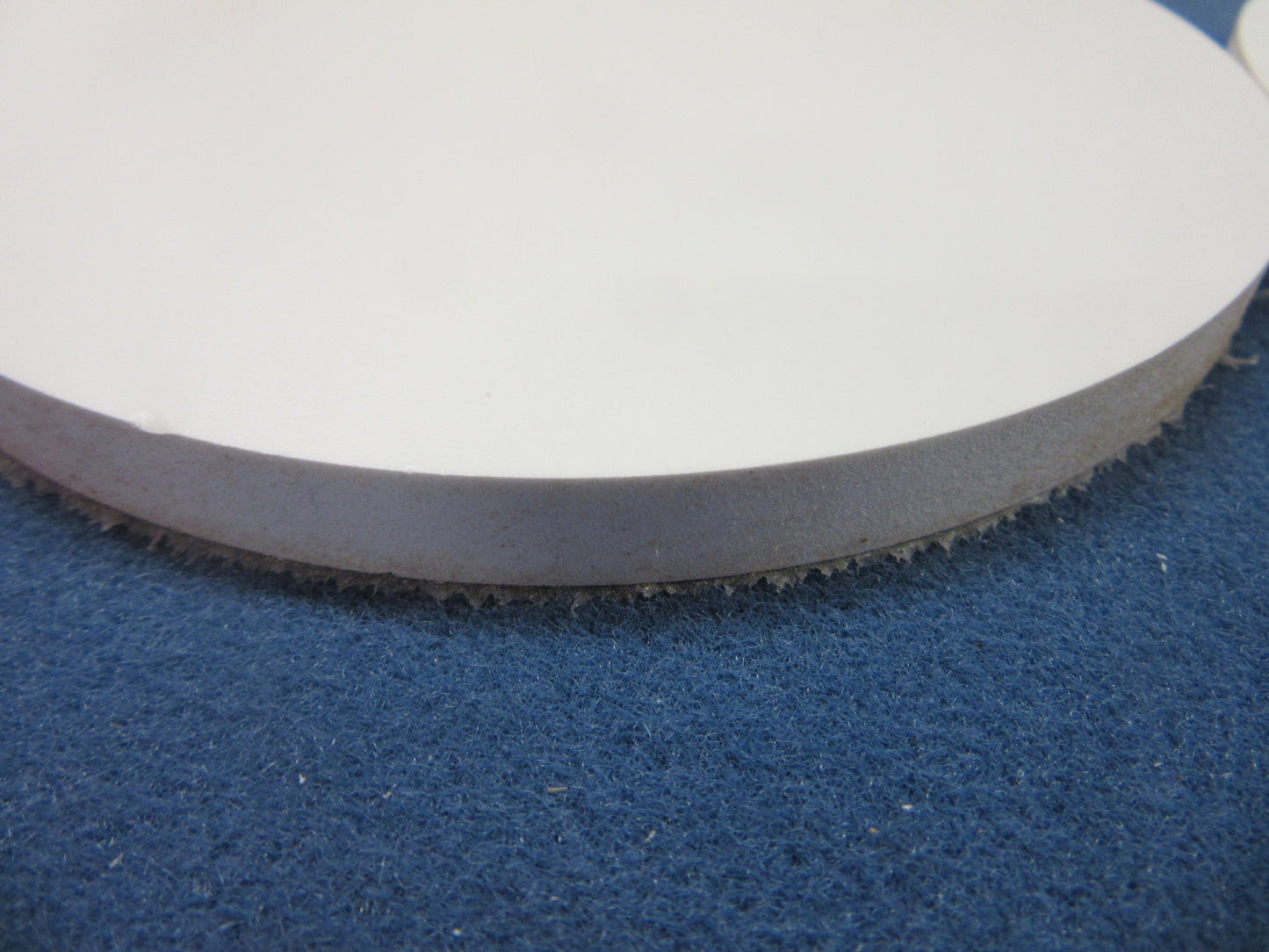 PVC Hartschaumplatte 10mm Zuschnitt Weiß Kreis 91mm mit Ausbuchtung Kunststoff