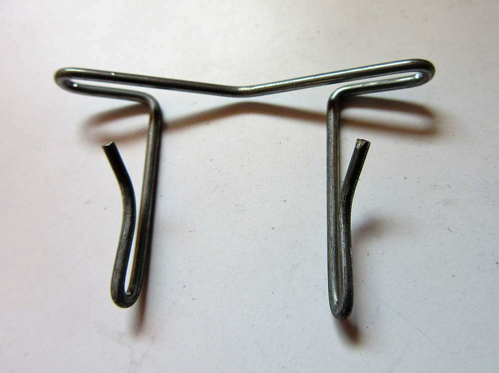 Mini-Arretierklammer für Kunststoff-Rollladenstäbe MK38 - 8 x 38mm - verzinkt