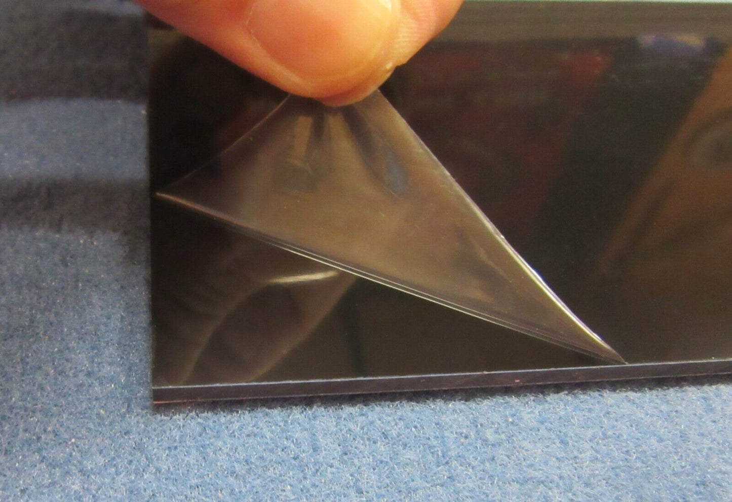 Alu-Verbundplatte 3mm Schwarz glänzend 950 x 666mm, Deckschicht 0,3mm DIBOND®