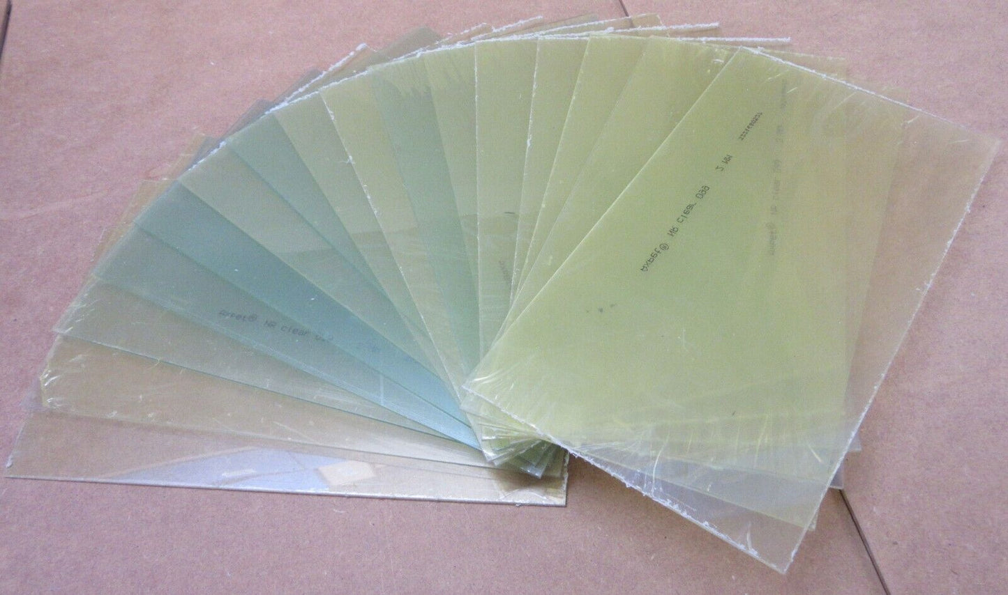 PET-A Platten 2Kg Reste aus Zuschnitt 2mm Axpet® NR clear 099 Kunststoffplatten