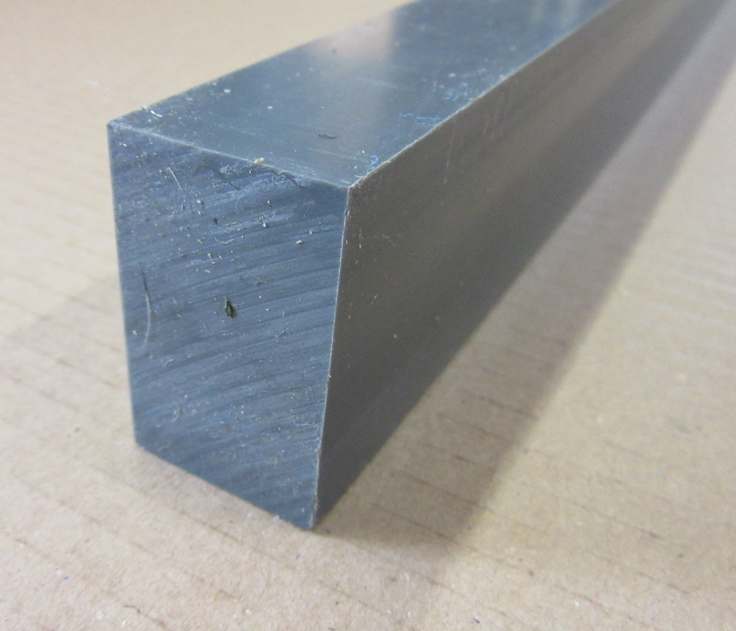 PVC-U CAW Platte Streifen Keil 40mm Dunkelgrau Zuschnitt 743 x 25/17mm Technischer Kunststoff