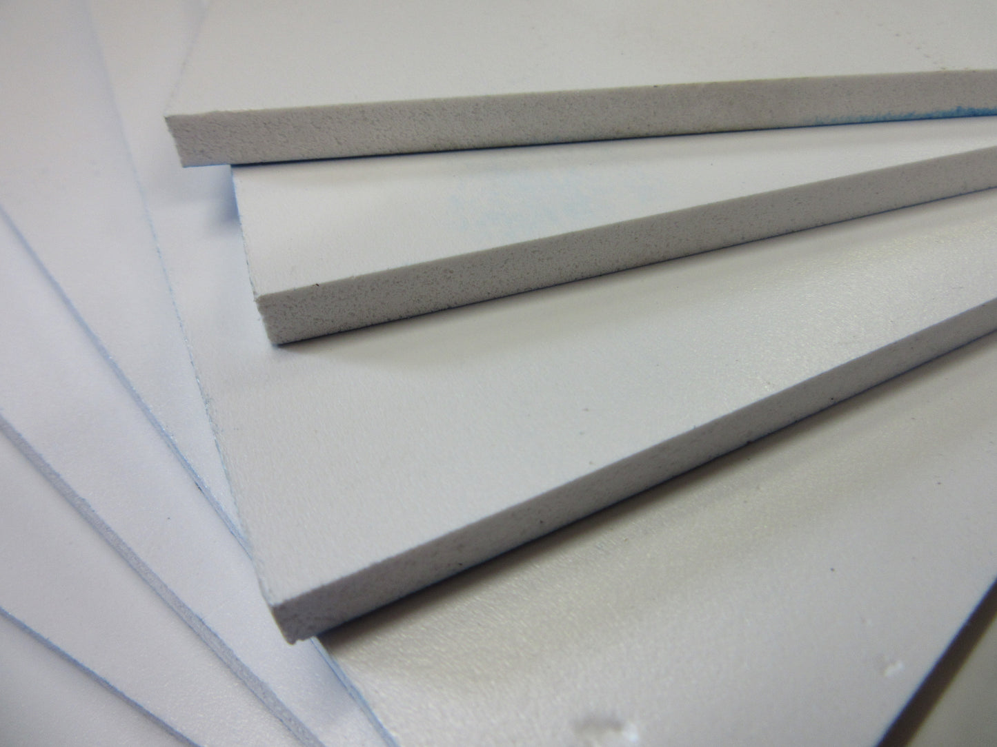 PVC Hartschaumplatten 6mm weiß/blau ca. 2 kg Reste - verschiedene Größen