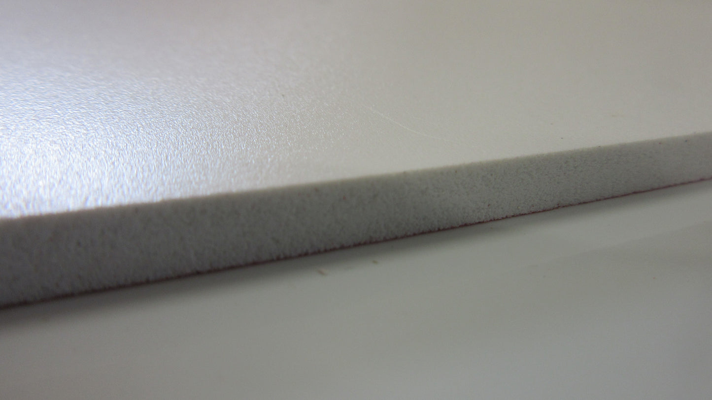PVC Hartschaumplatte 6mm Zuschnitt rot lackiert 464 x 182 mm - Kunststoff Platte