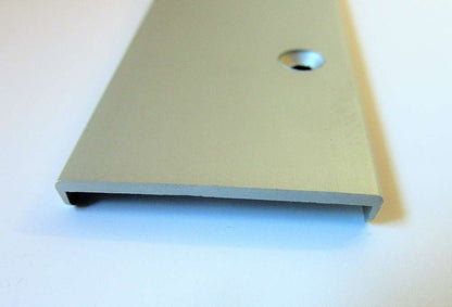 Alu-Endkappe für Balkonbretter 150 x 30mm - Silber - Kömabord 8201