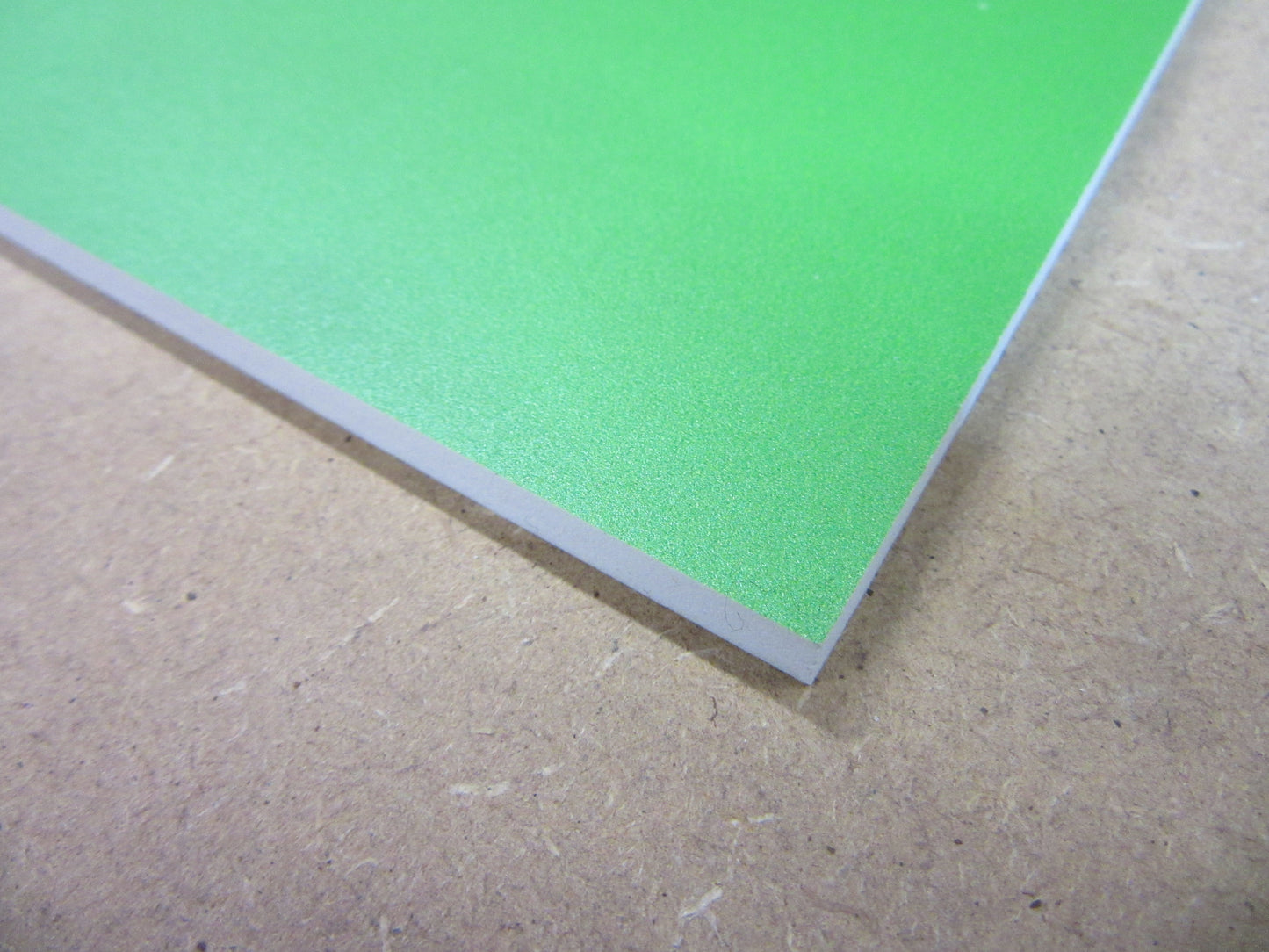 PVC Hartschaumplatte 6mm Zuschnitt grün lackiert 685 x 295mm - Kunststoffplatte
