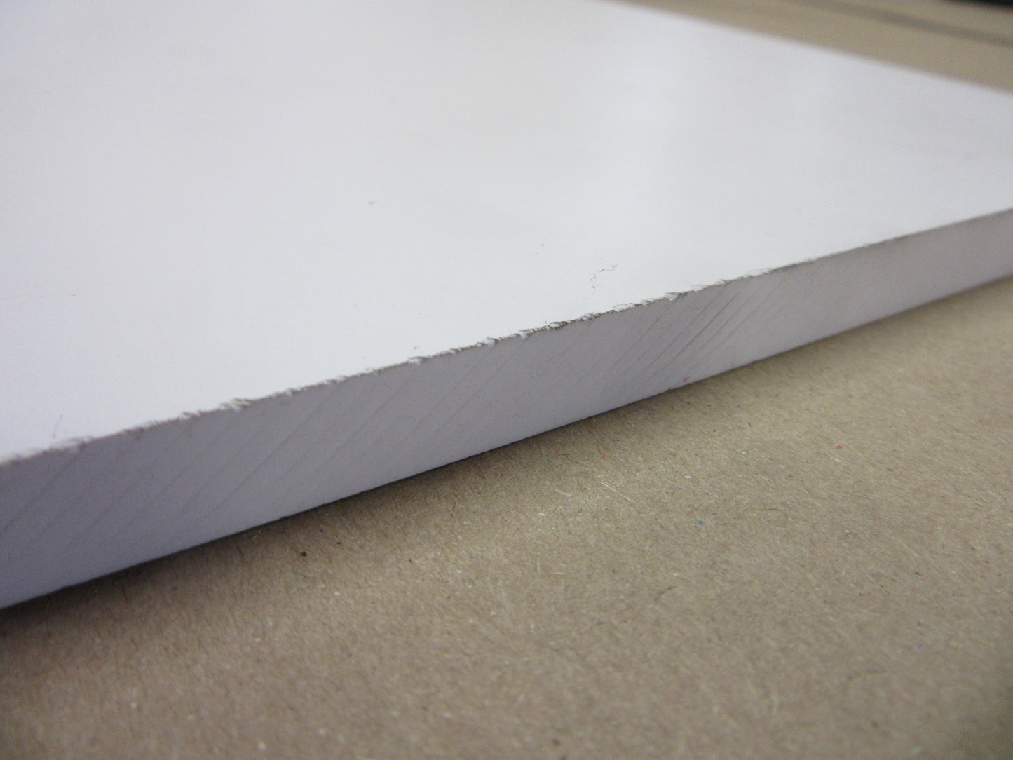 HPL Platte 10mm Interior B2 UCC 237 weiss matt DIN A4 297 x 210mm GetaLit®