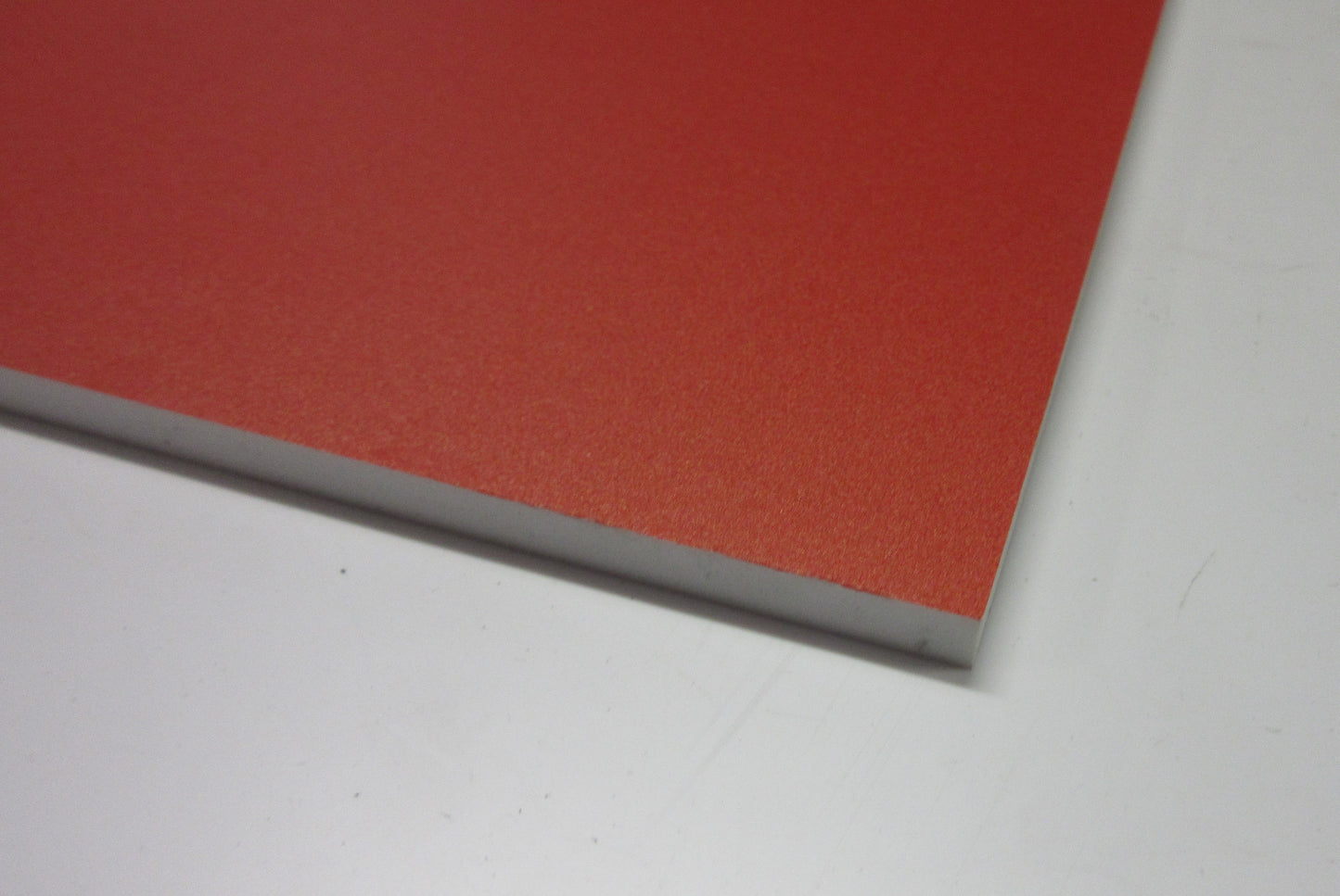 PVC Hartschaumplatte 6mm Zuschnitt rot lackiert 460 x 278mm - Kunststoff Platte