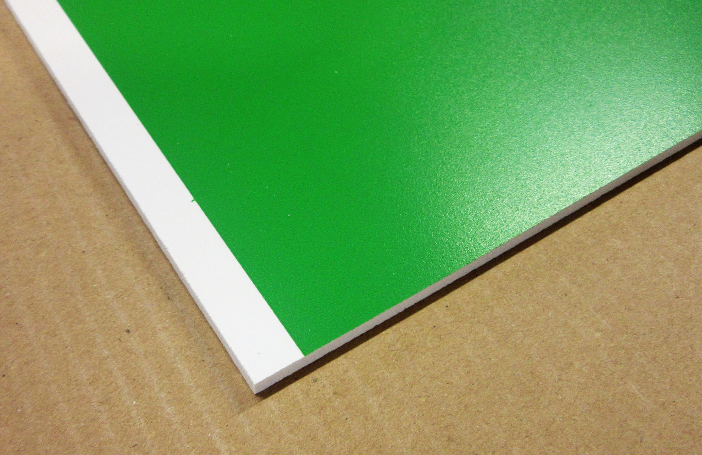 PVC Hartschaumplatte 6mm Zuschnitt grün lackiert 485 x 445mm - Kunststoffplatte