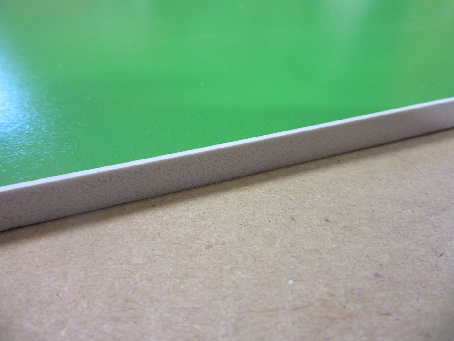 PVC Hartschaumplatte 6mm Zuschnitt grün lackiert 521 x 485mm - Kunststoffplatte