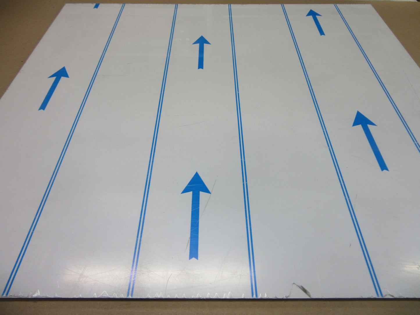 Alu-Verbundplatte 4mm weiß Zuschnitt 742 x 675mm, Deckschicht 0,3mm DIBOND®
