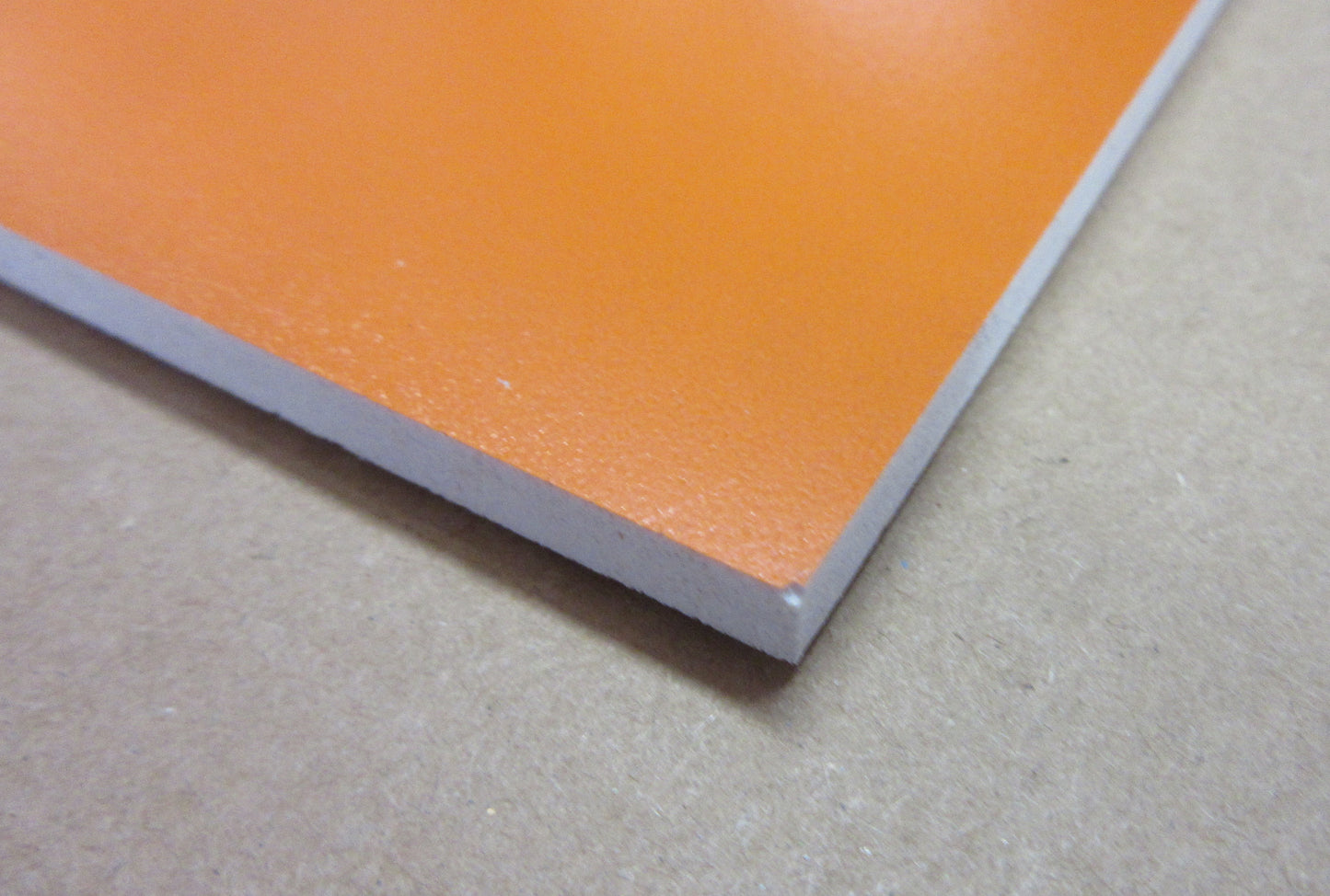 PVC Hartschaumplatte 6mm Zuschnitt Orange lackiert 500x488mm - Kunststoffplatte