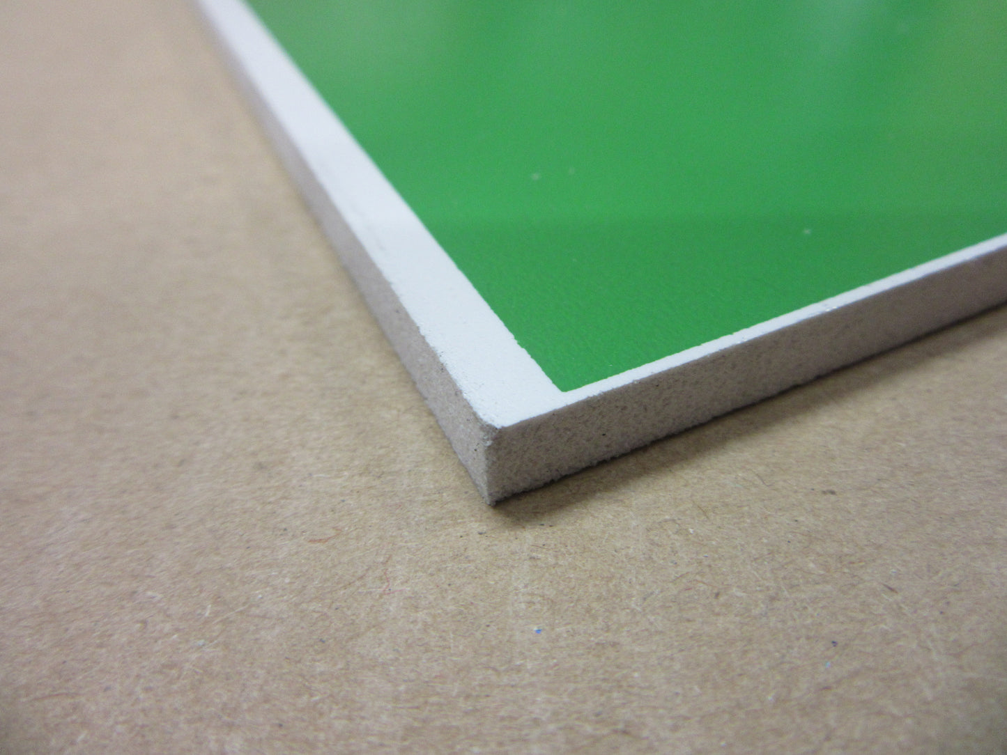 PVC Hartschaumplatte 6mm Zuschnitt grün lackiert 521 x 485mm - Kunststoffplatte