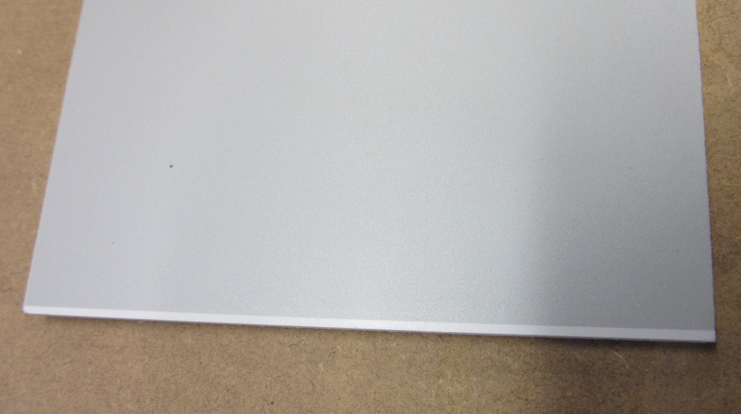 PVC Hartschaumplatte 6mm Zuschnitt hellgrau lackiert 557 x 145mm Kunststoffplatte