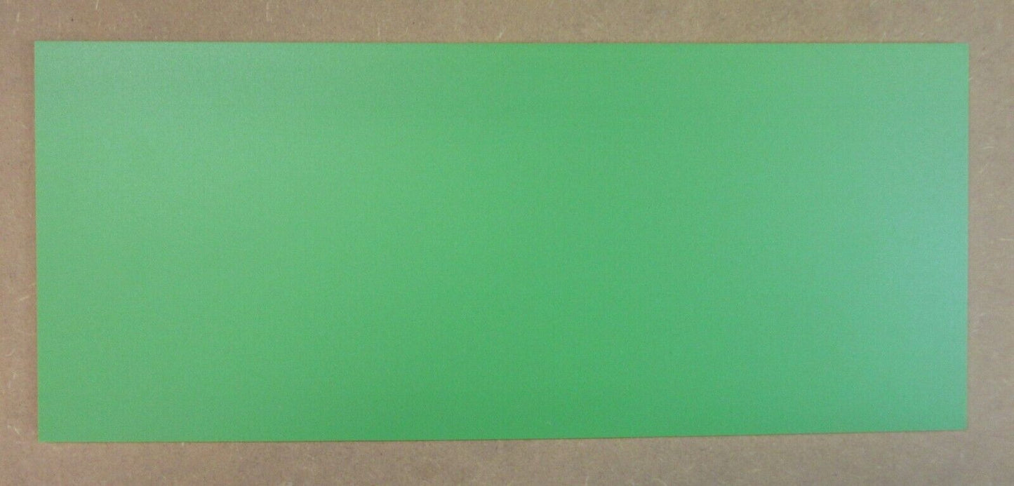 PVC Hartschaumplatte 6mm Zuschnitt grün lackiert 685 x 295mm - Kunststoffplatte