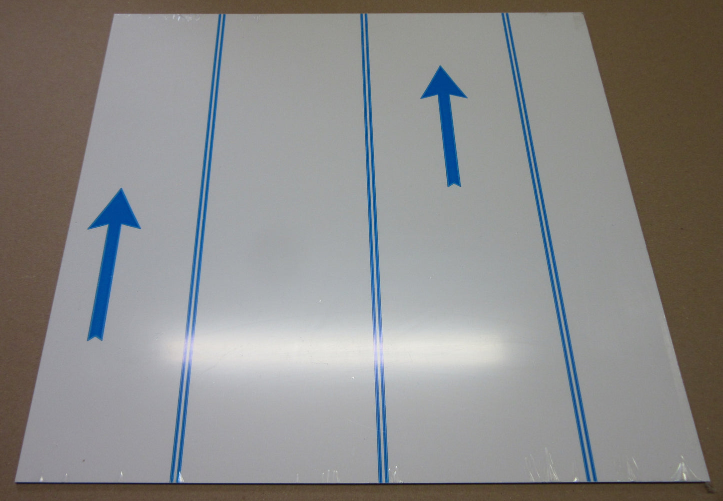 Alu-Verbundplatte 2 mm weiß Zuschnitt 427 x 400/397mm, Deckschicht 0,25 mm DIBOND®