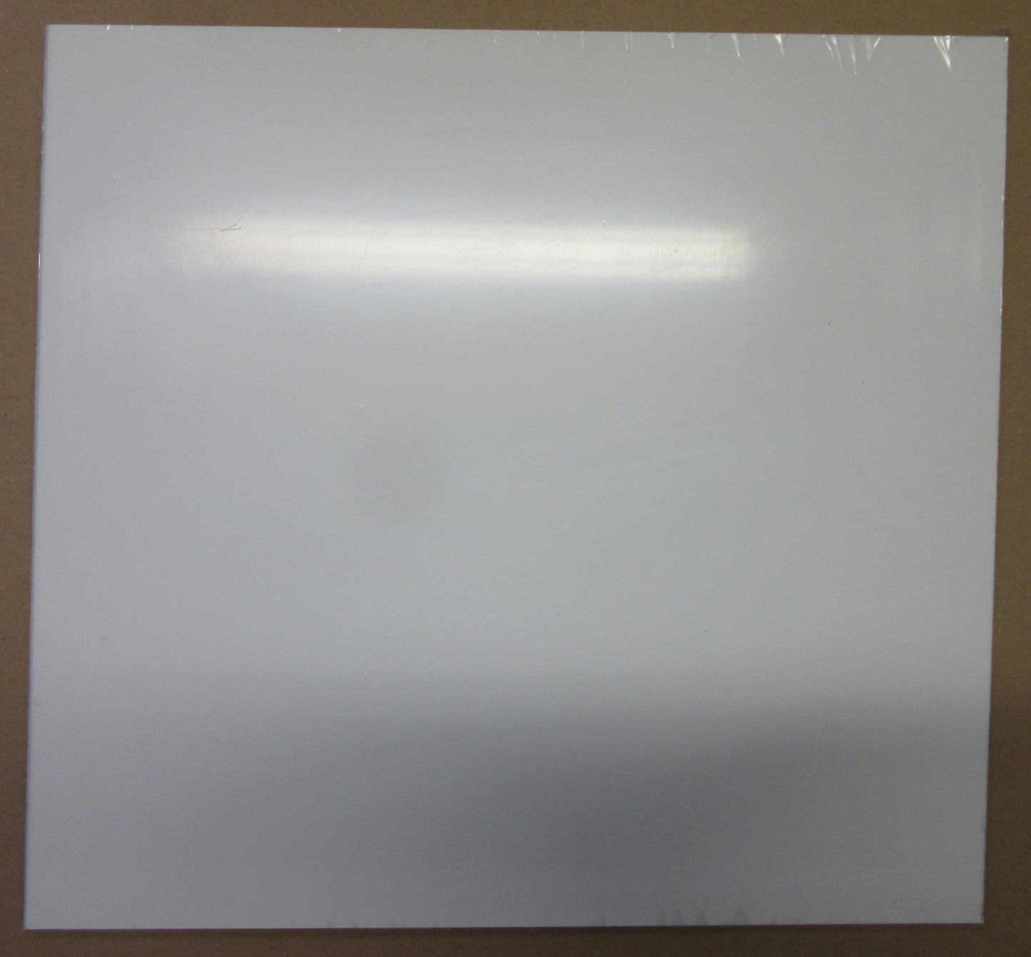 Alu-Verbundplatte 2 mm weiß Zuschnitt 427 x 400/397mm, Deckschicht 0,25 mm DIBOND®