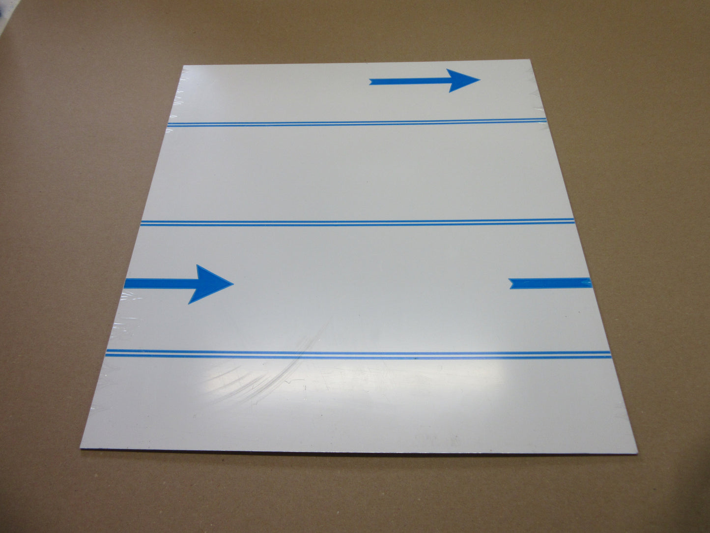Alu-Verbundplatte 2 mm weiß Zuschnitt 427 x 401/391mm, Deckschicht 0,25 mm DIBOND®