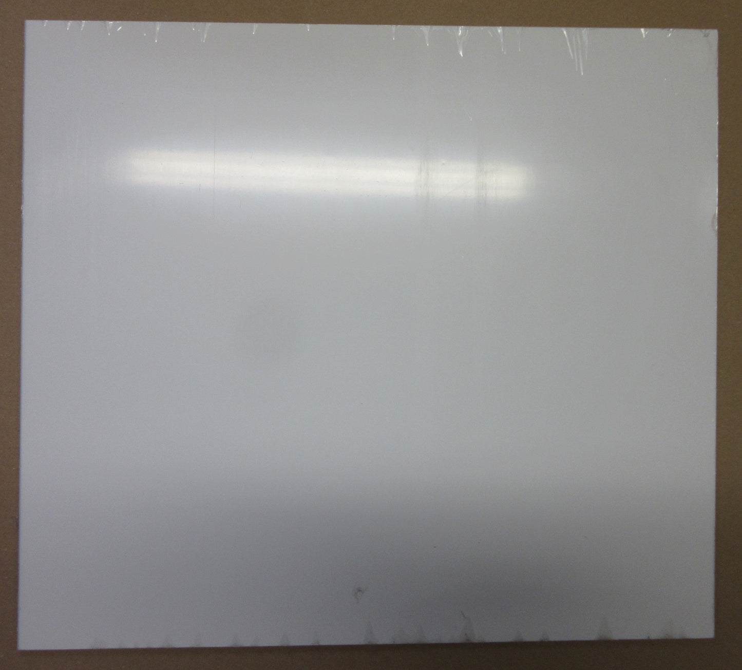 Alu-Verbundplatte 2 mm weiß Zuschnitt 467 x 420/412mm, Deckschicht 0,25 mm DIBOND®