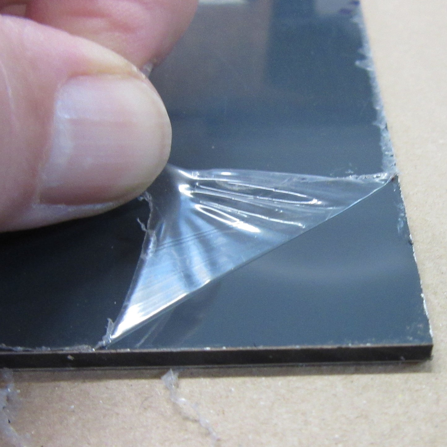 Alu-Verbundplatte 3 mm Dunkelgrau glänzend 522 x 277mm, Deckschicht 0,3 mm ALUPANEL®