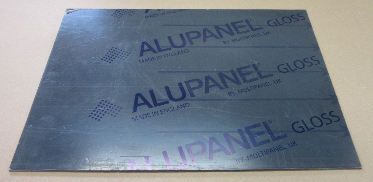 Alu-Verbundplatte 3 mm Dunkelgrau glänzend 537 x 378mm, Deckschicht 0,3 mm ALUPANEL®