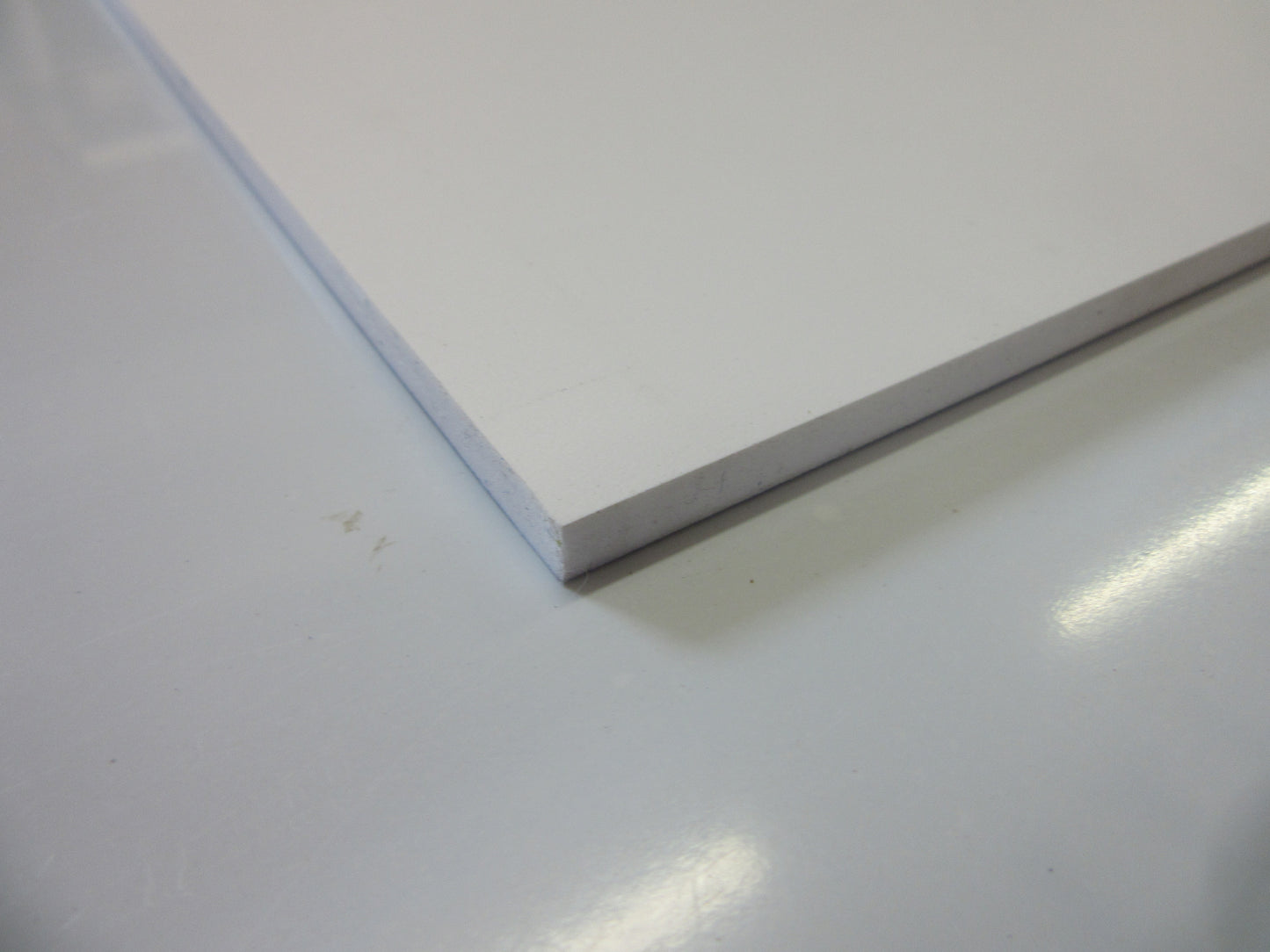 PVC Hartschaumplatte 6mm Zuschnitt Dunkelblau lackiert 1009 x 95mm Kunststoffplatte