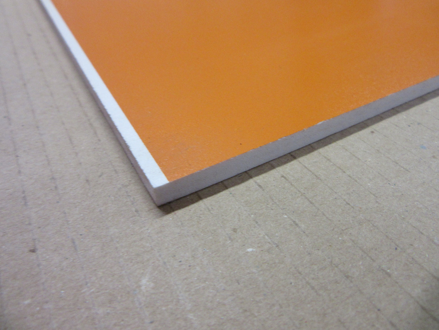 PVC Hartschaumplatte 6mm Zuschnitt Orange lackiert 697 x 422mm - Simopor S Kunststoff Platte